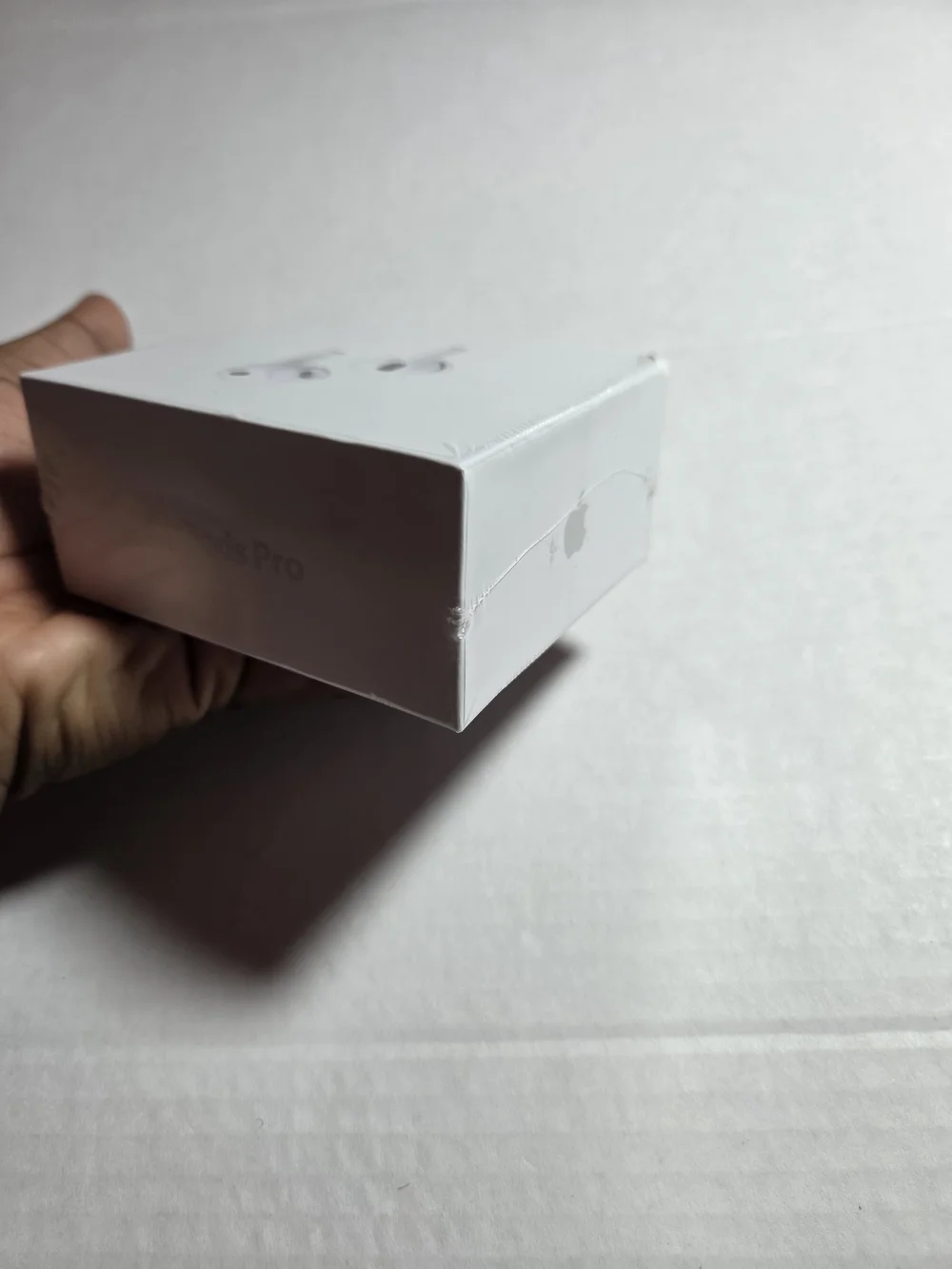 Apple AirPods Pro (White) with Wireless Charging Case